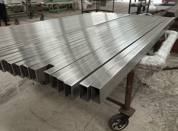 无锡新能源汽车用不锈钢方管 现货